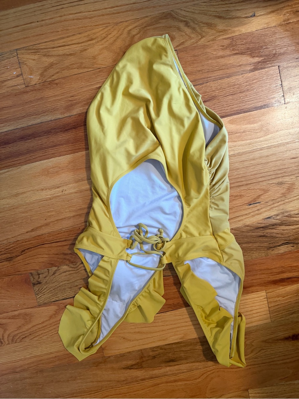 Cupshe Ruffle One-Piece Swimsuit - Picture 2 of 3